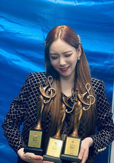 태연 대상 소감 "상이 무거워요"(사진=태연 인스타그램 캡처)